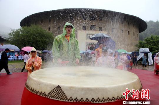 海峽客家(永定)風情節(jié):心手相連一家親
