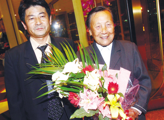 夏淑琴連夜趕回南京。快報(bào)記者 顧煒 攝
