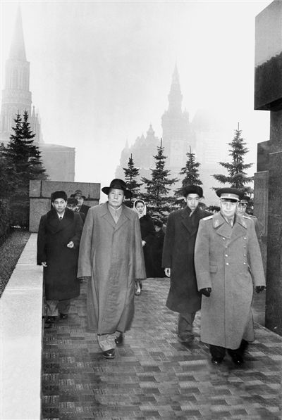 1957115磬ڿķ֌ml(wi)־L(zhng)ٌͬ£ëϯʴF(tun)t(chng)հЌĹI(xin)Ȧëϯ(c)鷭g(f)҂(c)l(wi)ʿy